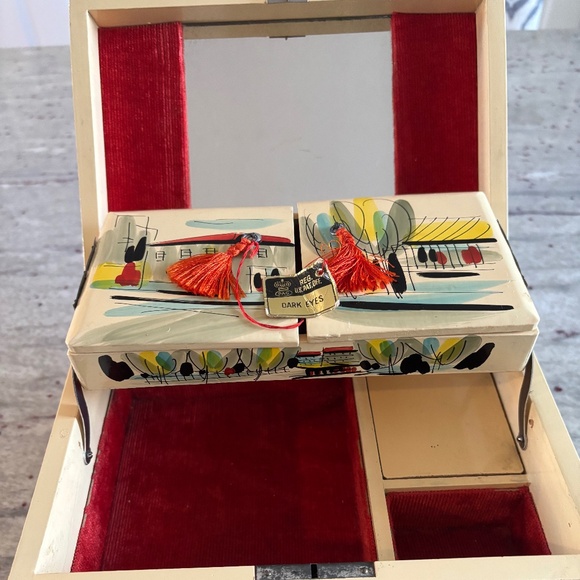 Vintage PAC Japanese Laquer Musical Jewelry Box MADE IN JAPAN - Picture 3 of 7